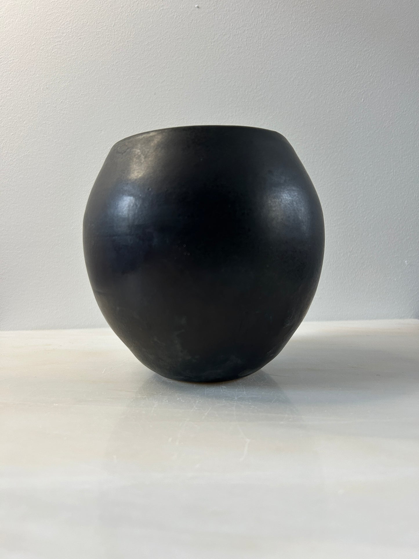 Rounded Peak Vase