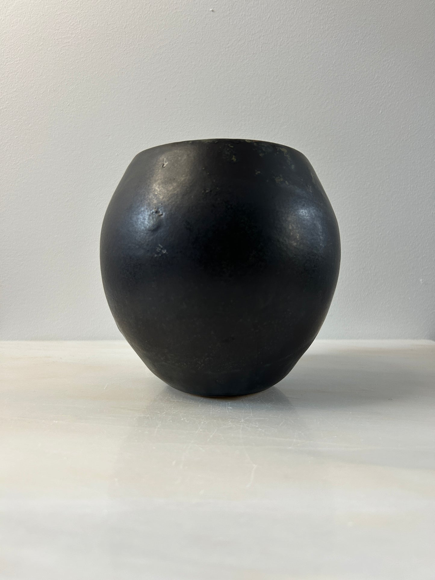 Rounded Peak Vase