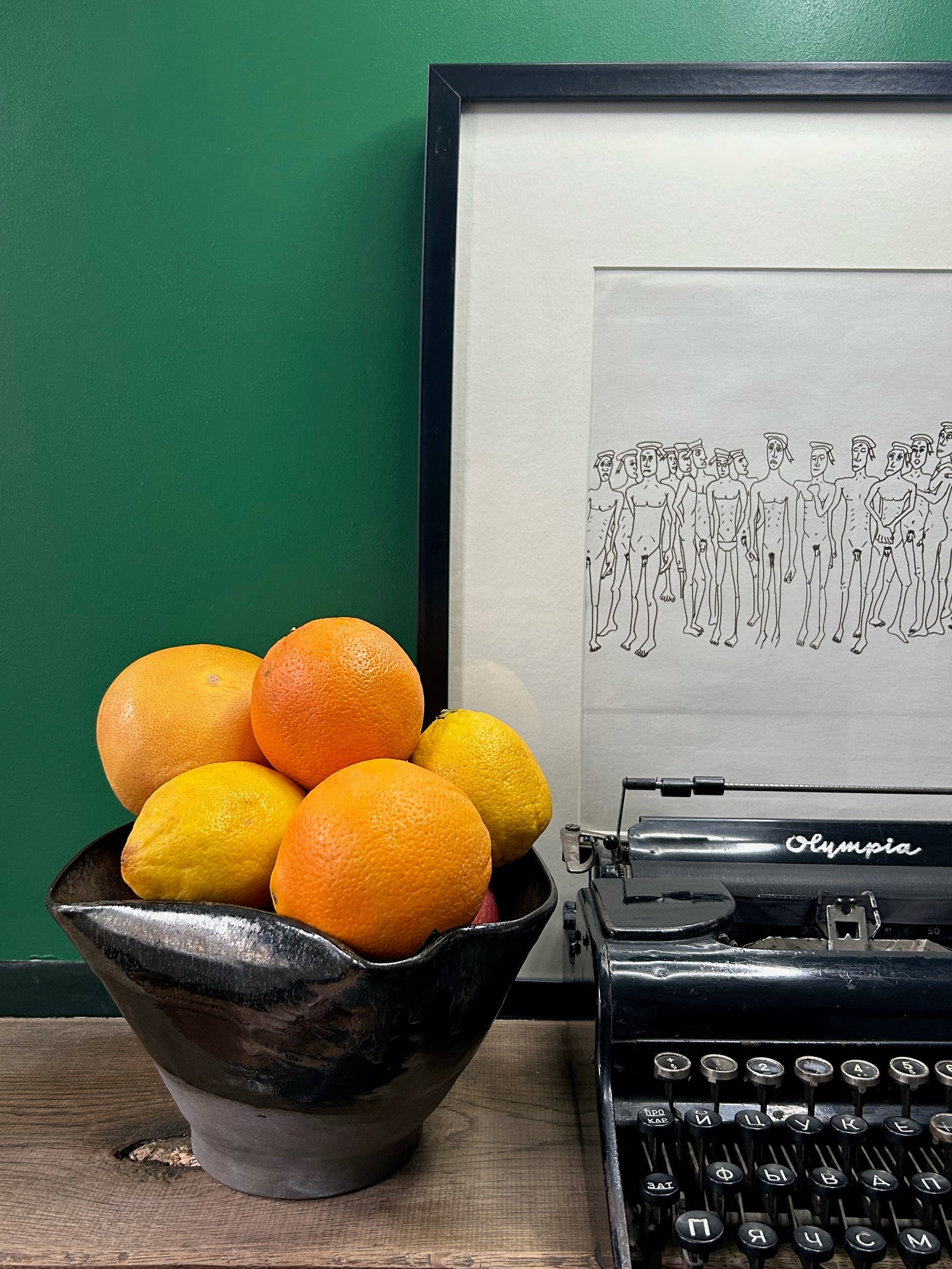 Small Twist Fruit Bowl in Anthracite