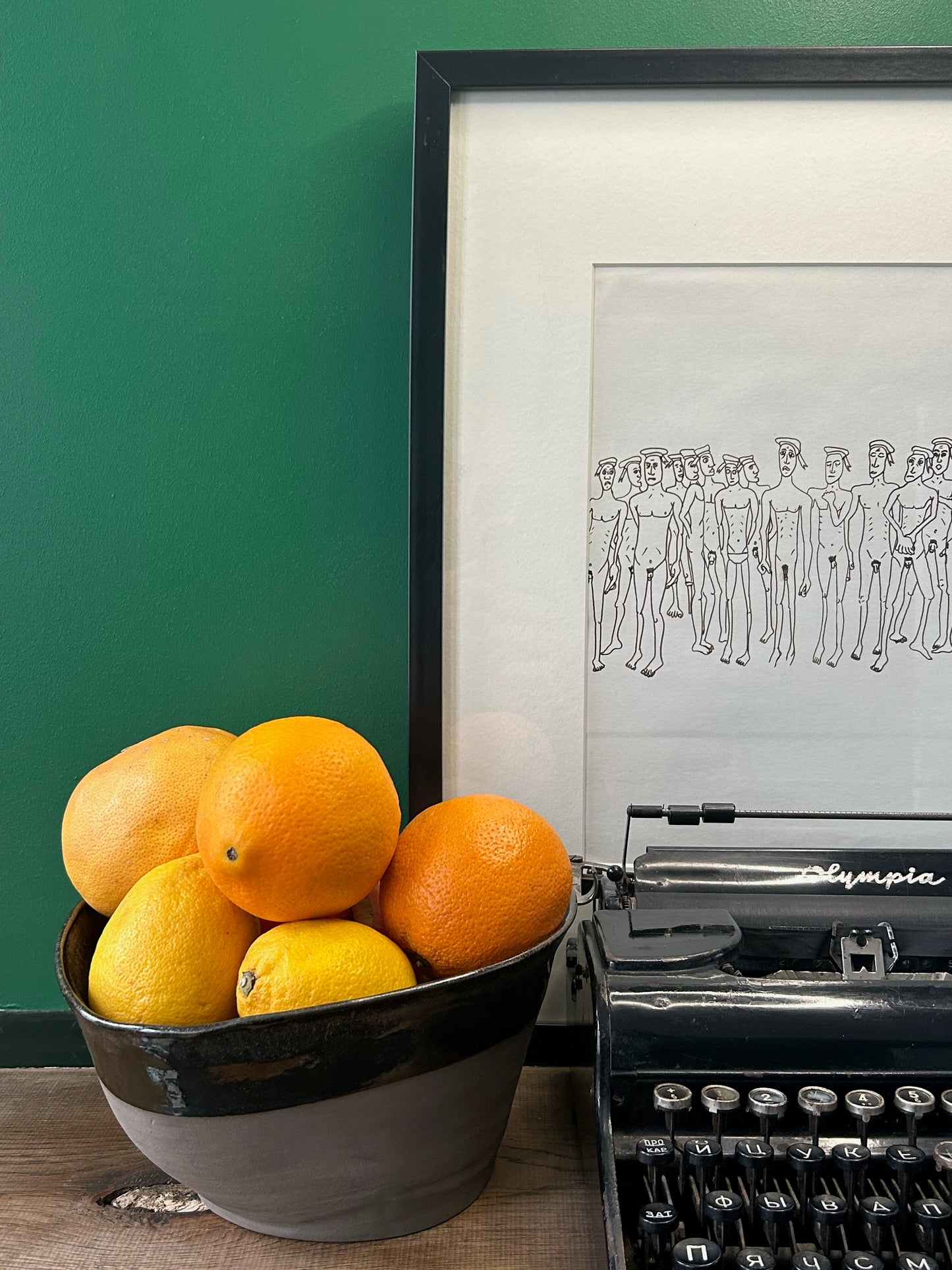 Large Twist Fruit Bowl in Anthracite